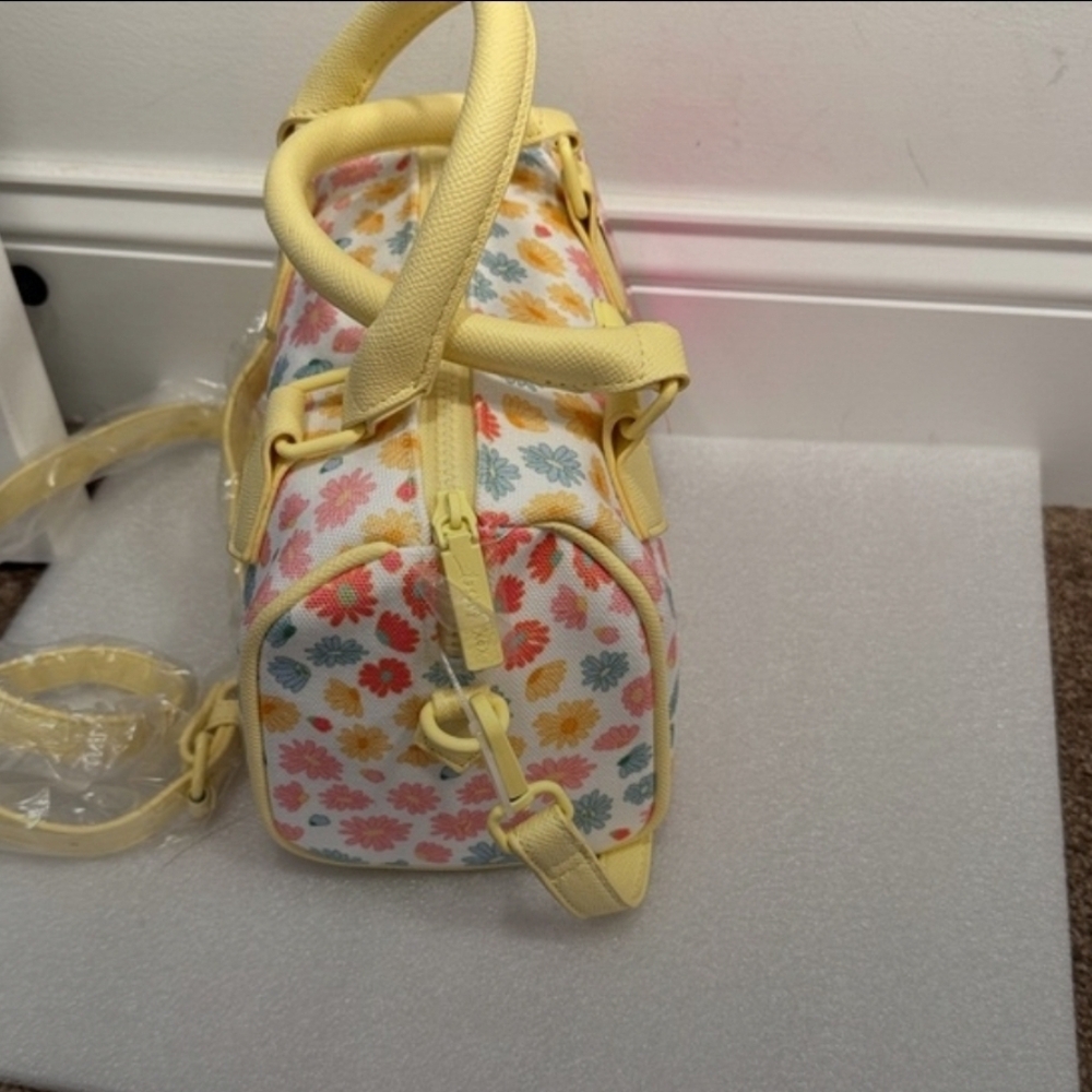 Betsey Johnson Yellow Floral Crossbody Bag - Picture 4 of 6